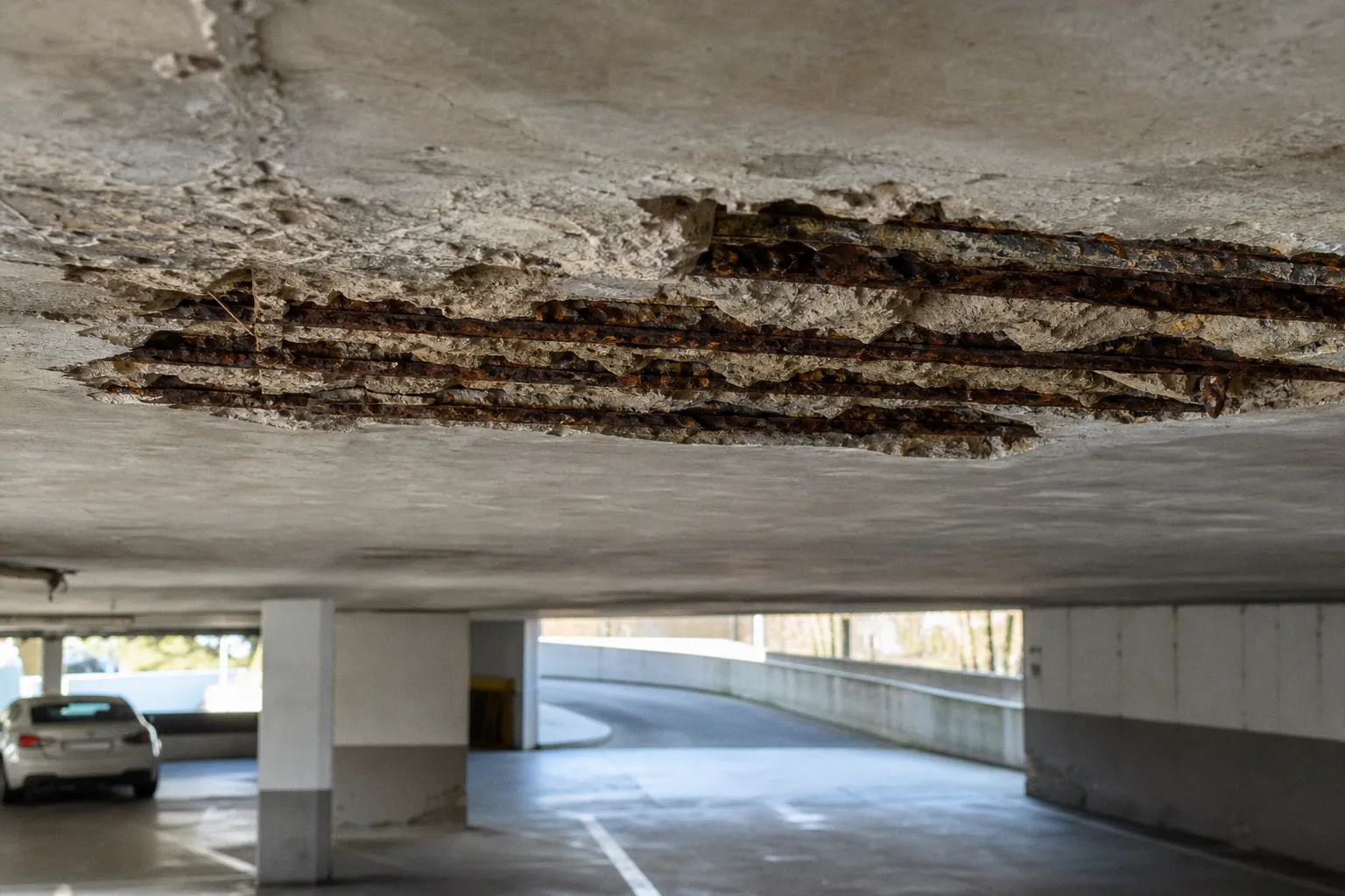 Betonsanierung in Tiefgaragen: Statik und Instandsetzung