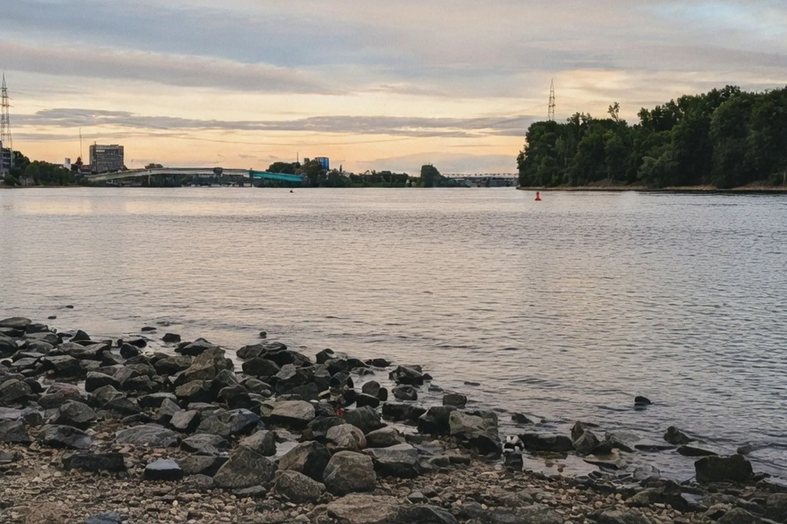 Niedrigwasser als Belastungsprobe für die industrielle Infrastruktur