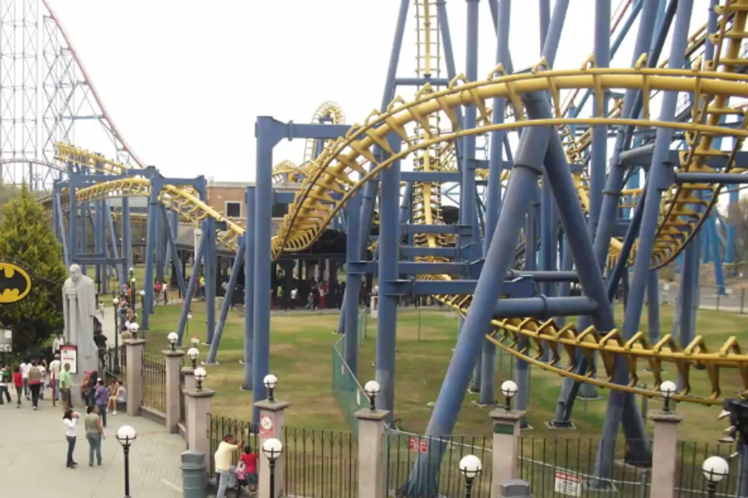 Six Flags Mexiko Tickets: Optionen und Preise im Detail