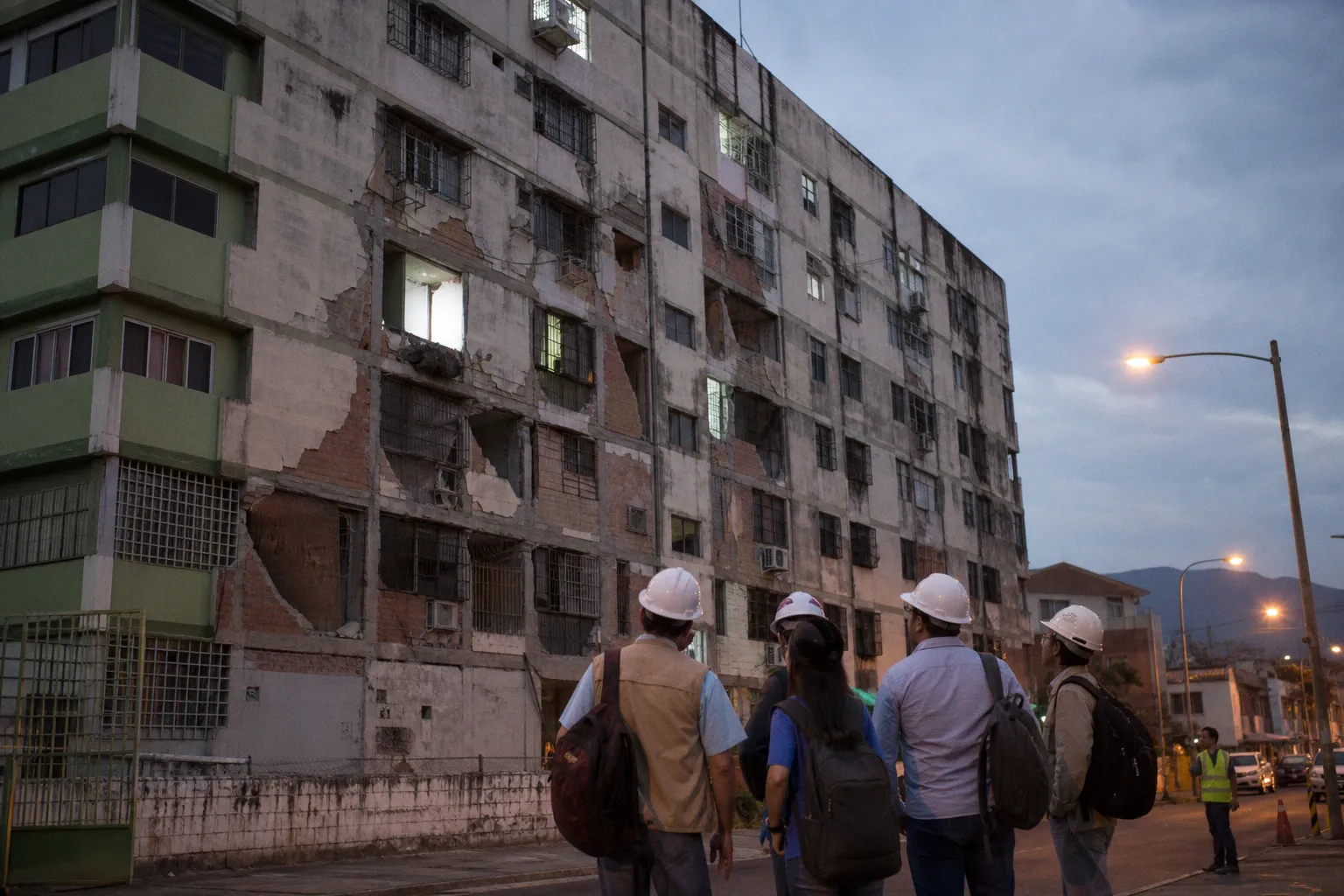 Standsicherheit nach Erdbeben: Internationale Experten prüfen 1.000 Gebäude in Venezuela