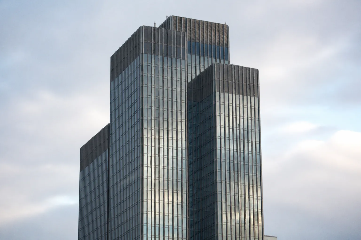 Strukturelle Integrität des Citicorp Tower: Eine statische Analyse